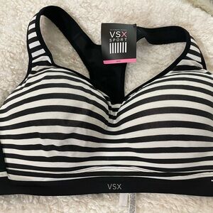 Victoria Secret Sports Bra (38DD)